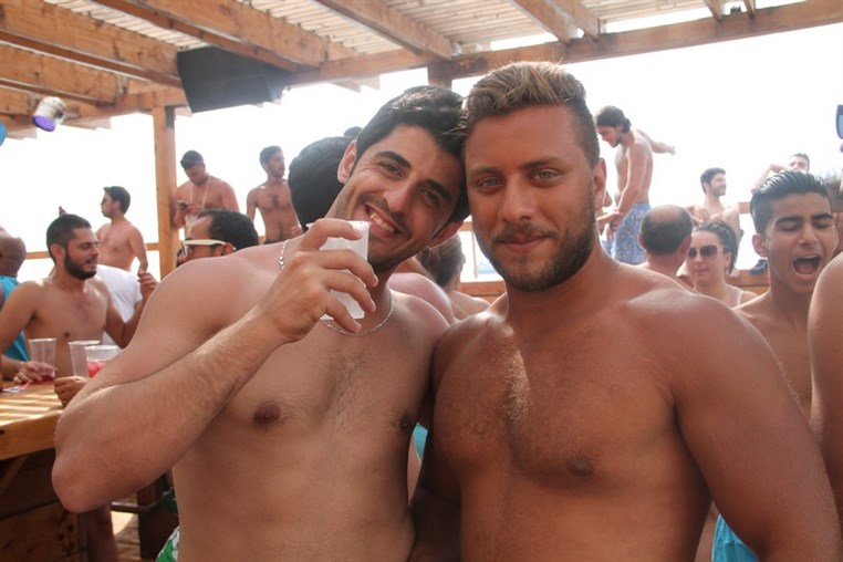 Cyan Beach Bar on Sunday